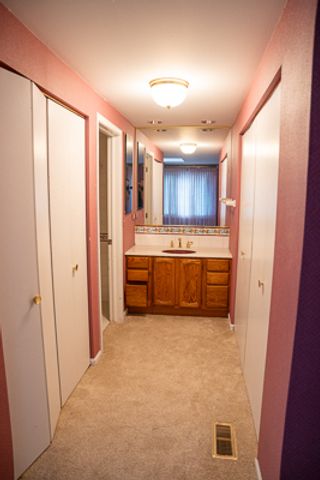 3235 N Volz Drive E, Arlington Heights, IL 60004