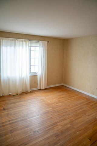 3235 N Volz Drive E, Arlington Heights, IL 60004