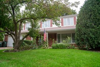 3235 N Volz Drive E, Arlington Heights, IL 60004