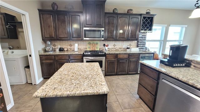 6846 Sir Moses Pl, Corpus Christi, TX 78414