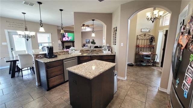 6846 Sir Moses Pl, Corpus Christi, TX 78414