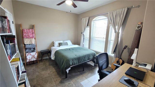 6846 Sir Moses Pl, Corpus Christi, TX 78414