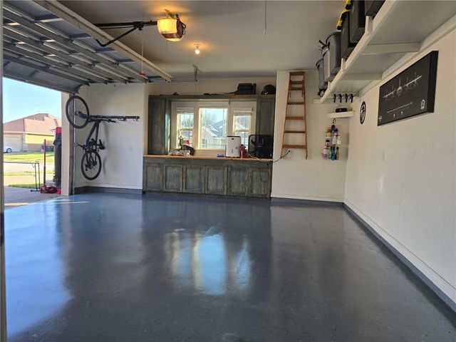 6846 Sir Moses Pl, Corpus Christi, TX 78414