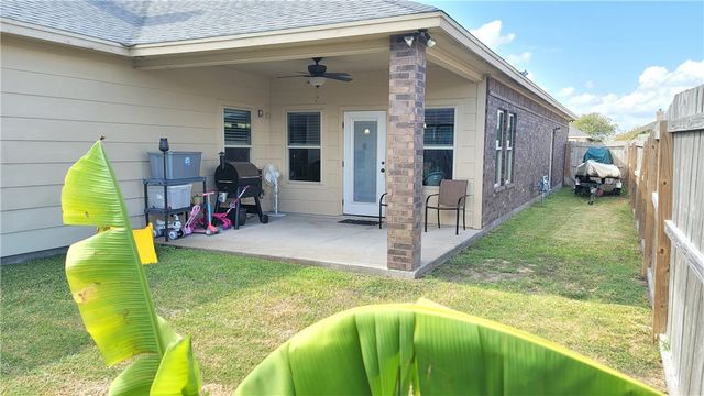 6846 Sir Moses Pl, Corpus Christi, TX 78414