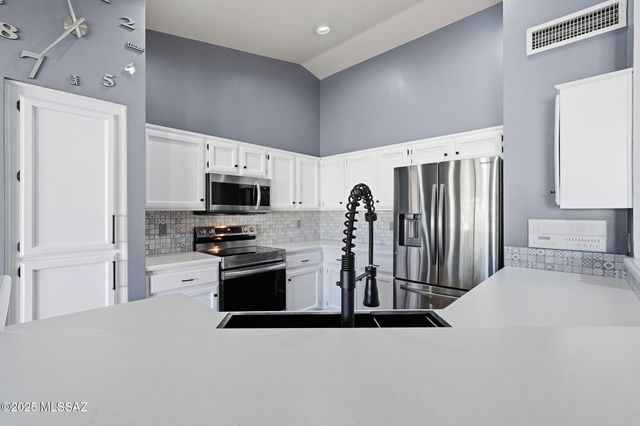 63858 E Poco Lane, Tucson, AZ 85739