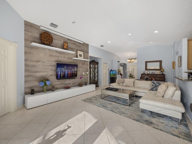 8335 Duomo Circle, Boynton Beach, FL 33472