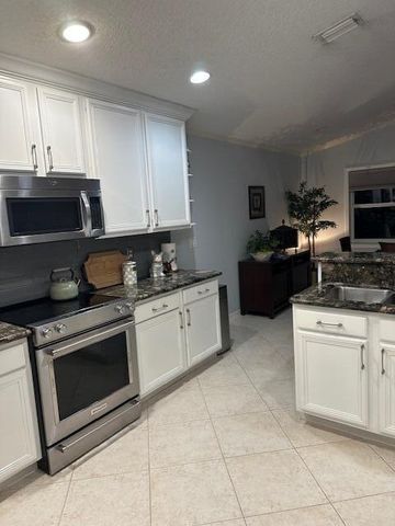 8335 Duomo Circle, Boynton Beach, FL 33472