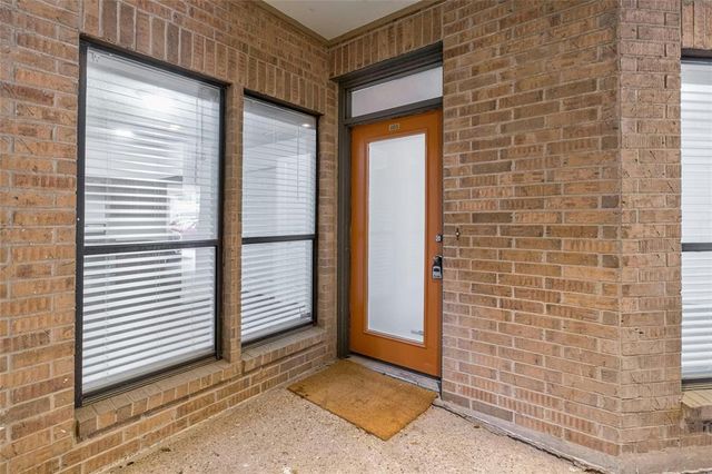 1910 Robbins PL 103, Austin, TX 78705