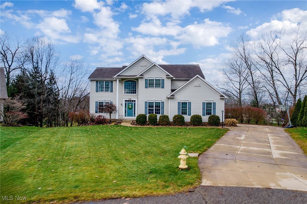 4212 Devonshire Court, Akron, OH 44321