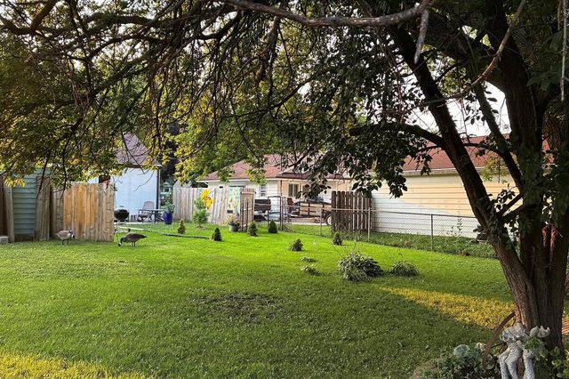 1437 14TH AVENUE, Green Bay, WI 54304