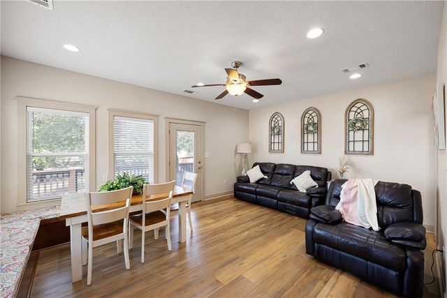 1207 E Rock Street, Morrilton, AR 72110