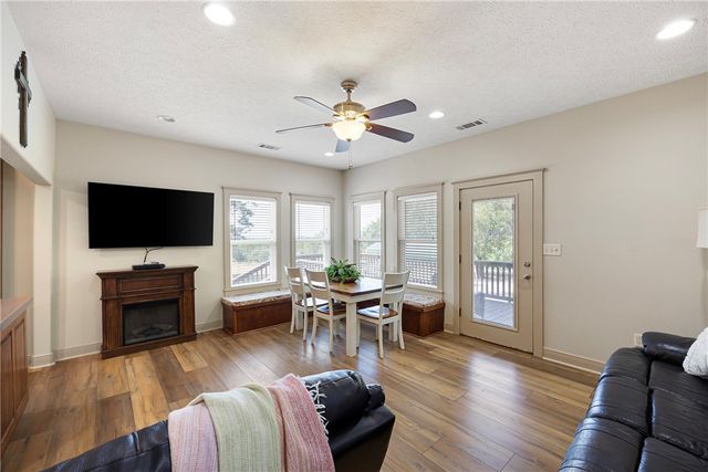 1207 E Rock Street, Morrilton, AR 72110