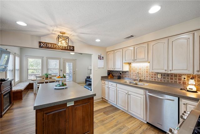 1207 E Rock Street, Morrilton, AR 72110