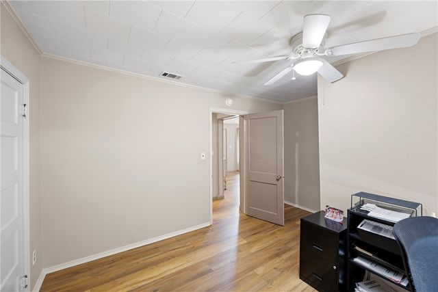 1207 E Rock Street, Morrilton, AR 72110