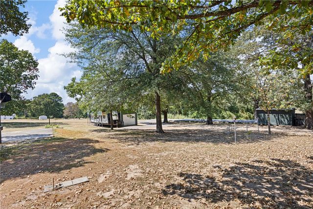 1207 E Rock Street, Morrilton, AR 72110