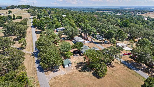 1207 E Rock Street, Morrilton, AR 72110