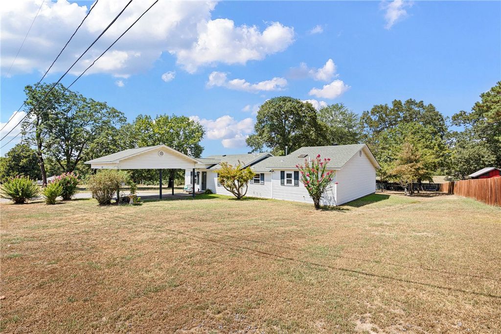 1207 E Rock Street, Morrilton, AR 72110