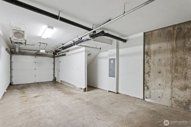 728 3rd Avenue N, Seattle, WA 98109