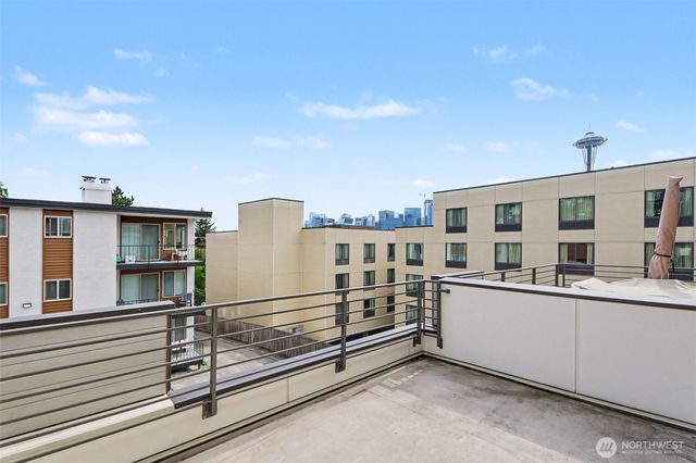 728 3rd Avenue N, Seattle, WA 98109