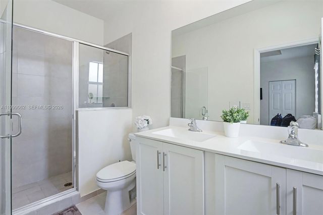 3364 W 108th St, Hialeah, FL 33018