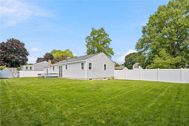 224 Trent Avenue, Warwick, RI 02889