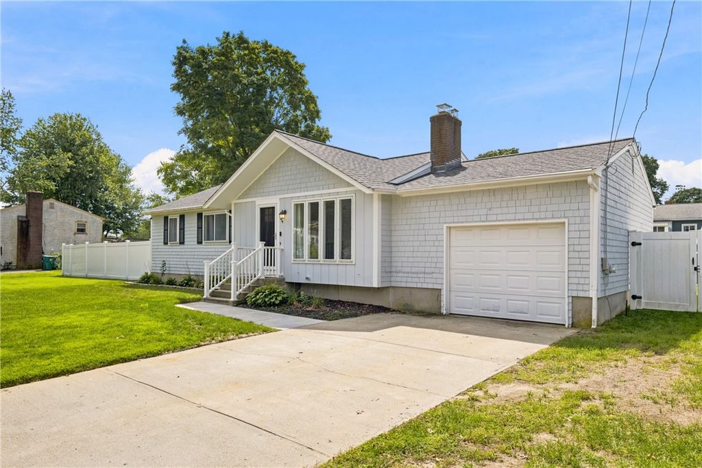 224 Trent Avenue, Warwick, RI 02889
