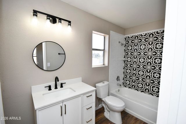 630 E JENSEN Street 137, Mesa, AZ 85203