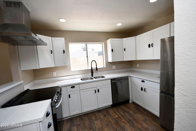 630 E JENSEN Street 137, Mesa, AZ 85203