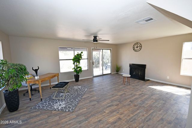 630 E JENSEN Street 137, Mesa, AZ 85203