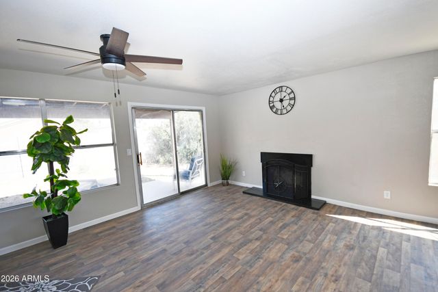 630 E JENSEN Street 137, Mesa, AZ 85203