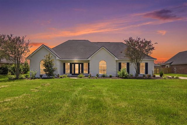 2455 Quince Micheal Lane, Lake Charles, LA 70605