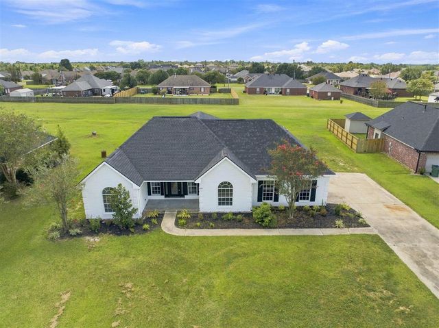 2455 Quince Micheal Lane, Lake Charles, LA 70605