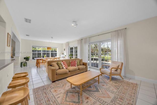 8230 SW 63rd Pl, Miami, FL 33143