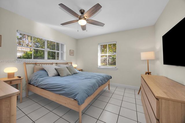 8230 SW 63rd Pl, Miami, FL 33143