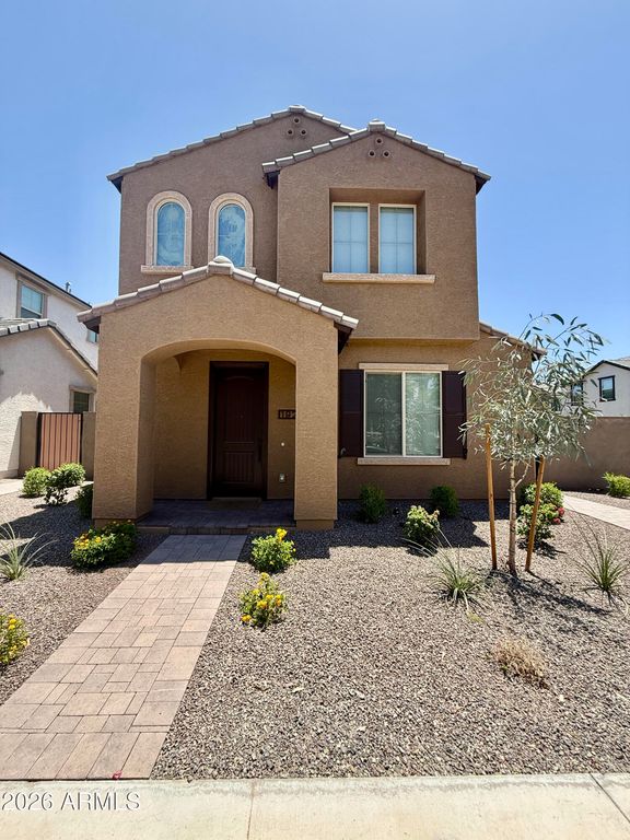 1921 W LARIAT Lane, Phoenix, AZ 85085