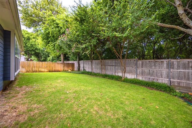 825 Honeysuckle, Grapevine, TX 76051