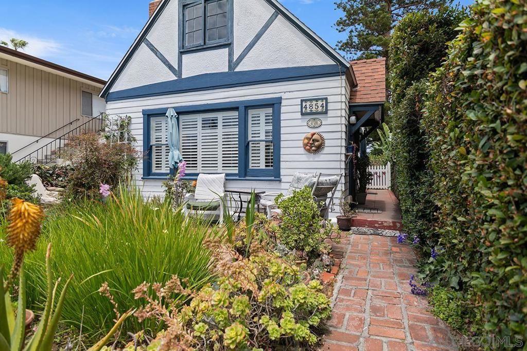 Image 2 of property listing at 4854 Del Mar Avenue, San Diego, CA 92107
