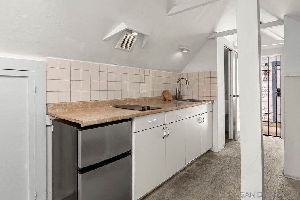 Image 29 of property listing at 4854 Del Mar Avenue, San Diego, CA 92107