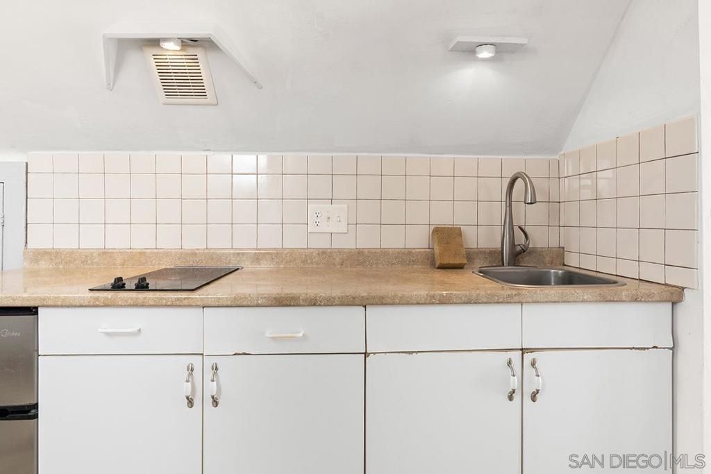 Image 30 of property listing at 4854 Del Mar Avenue, San Diego, CA 92107
