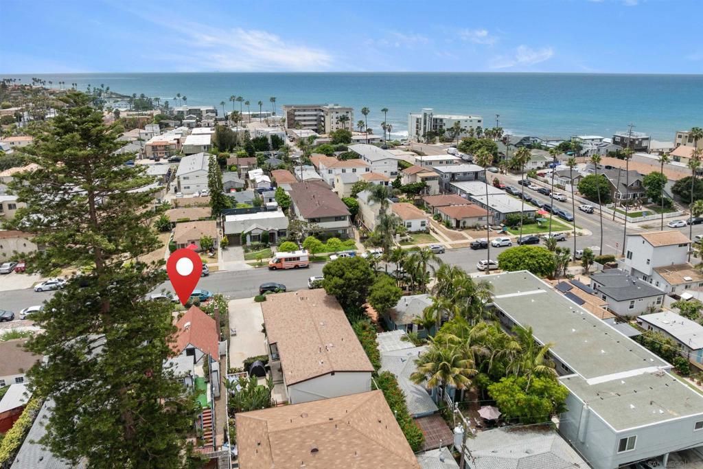 Image 4 of property listing at 4854 Del Mar Avenue, San Diego, CA 92107