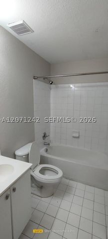 6940 NW 179th St 404-7, Hialeah, FL 33015