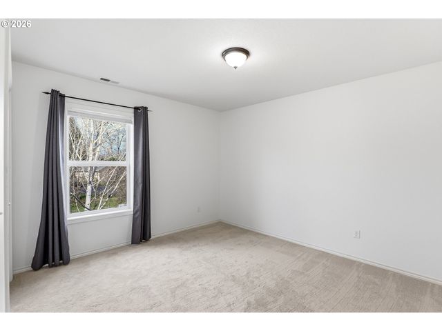 331 Ne HILLWOOD Dr, Hillsboro, OR 97124