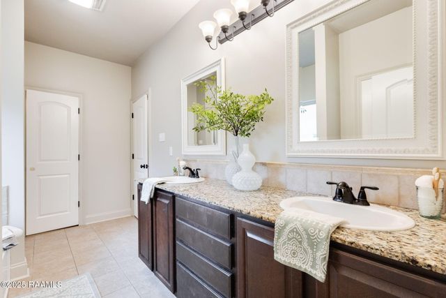 305 Flanders Ridge Drive, Youngsville, LA 70592