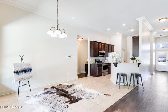 305 Flanders Ridge Drive, Youngsville, LA 70592