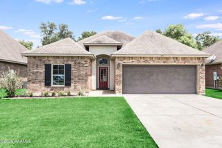 305 Flanders Ridge Drive, Youngsville, LA 70592