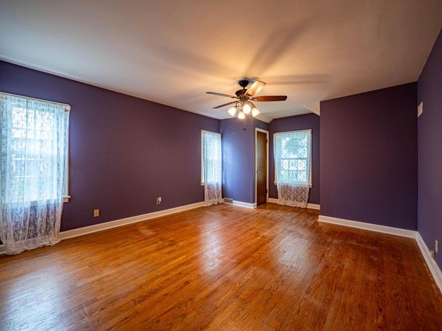 2638 N 88th STREET, Wauwatosa, WI 53226