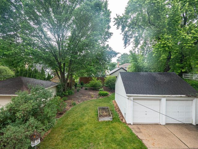 2638 N 88th STREET, Wauwatosa, WI 53226