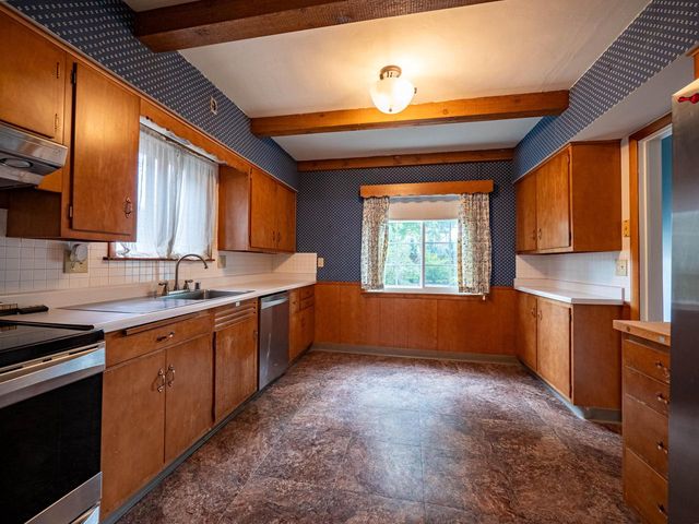 2638 N 88th STREET, Wauwatosa, WI 53226