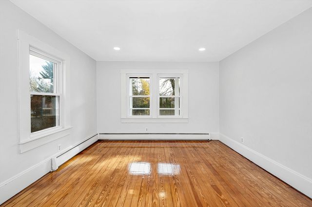 6 Coolidge St, Westford, MA 01886