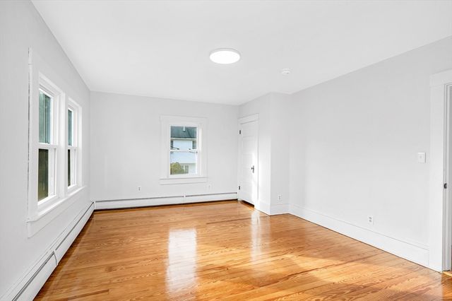 6 Coolidge St, Westford, MA 01886